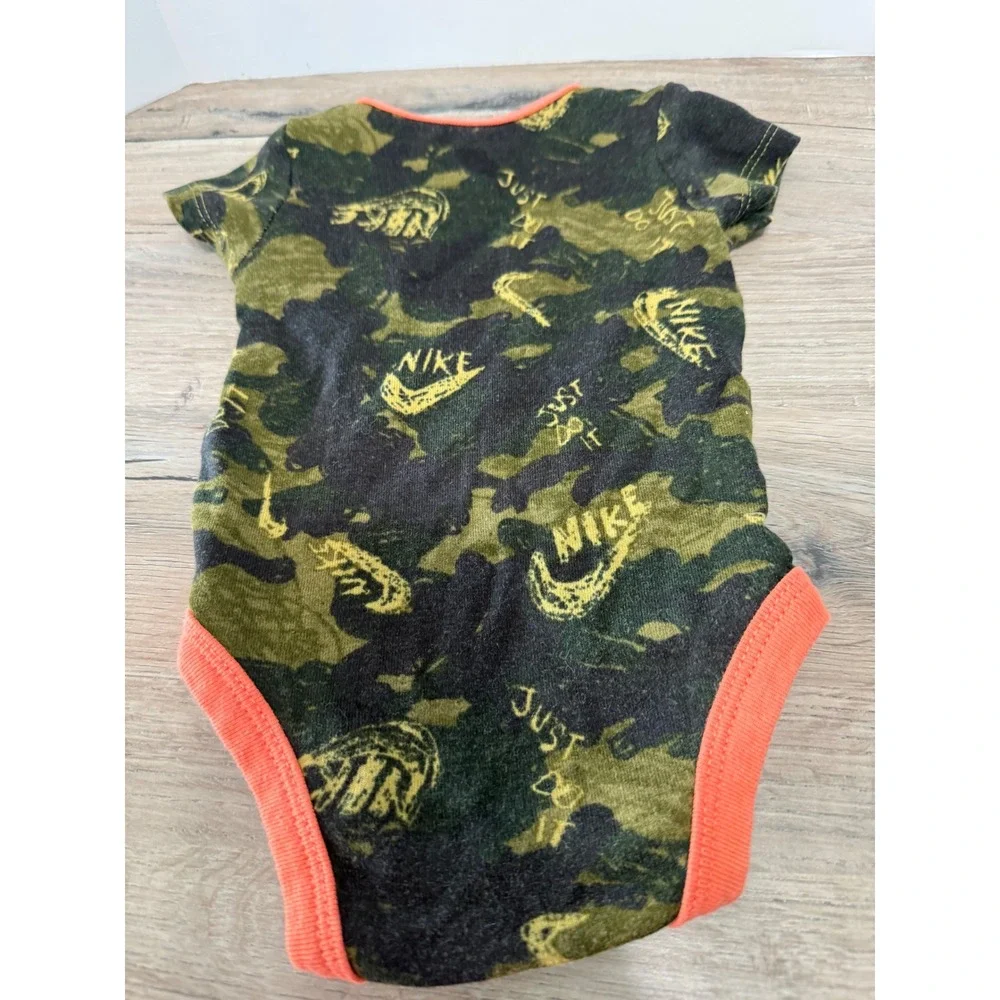 Nike Baby Boys Camo Just Do It Bodysuit Green Orange 3M 677838675634